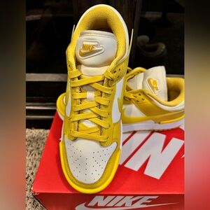 WMN NIKE DUNK LOW TWIST (COCONUT MILK/SULFUR)